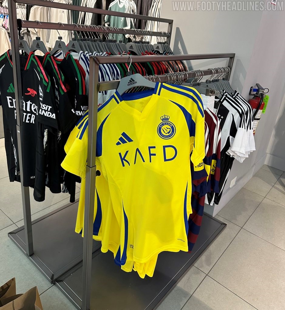 Shop Cristiano Ronaldo Saudi Arabia Jersey - Al Nassr CR7 Kit for Fans