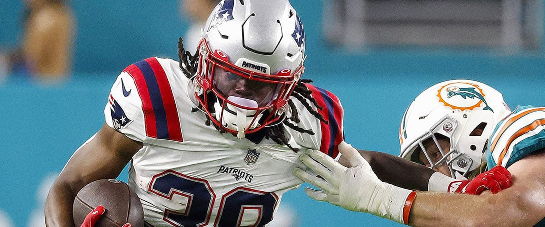 Rhamondre Stevenson or DeVon Achane: Who Offers the Best Fantasy Value This Week?