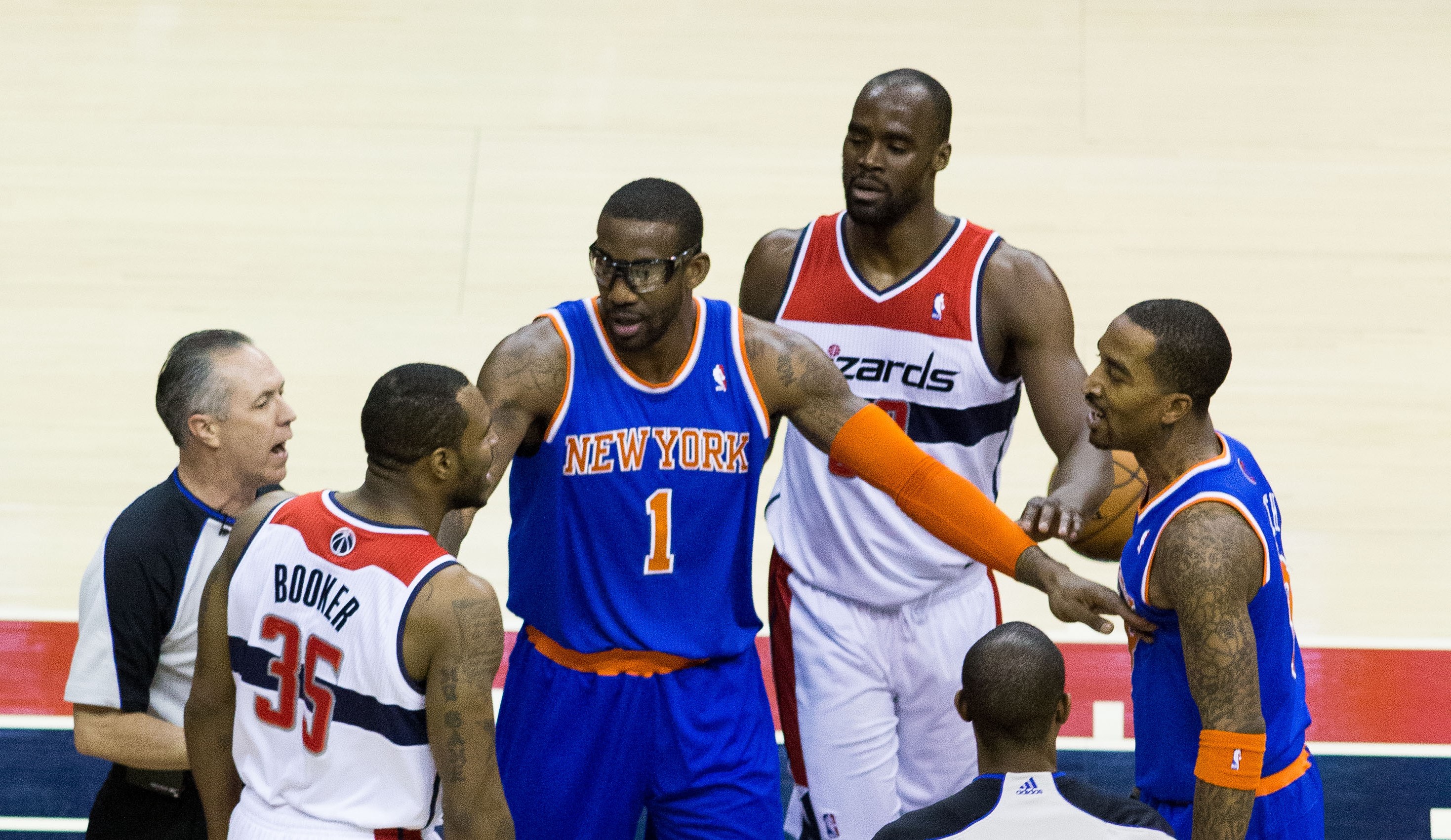 Why Amare Stoudemire Wears Basketball Glasses: Protection, Style, and Performance