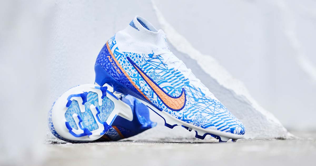Cristiano Ronaldos Nike Mercurial Vapor CR7: The Ultimate Football Boot
