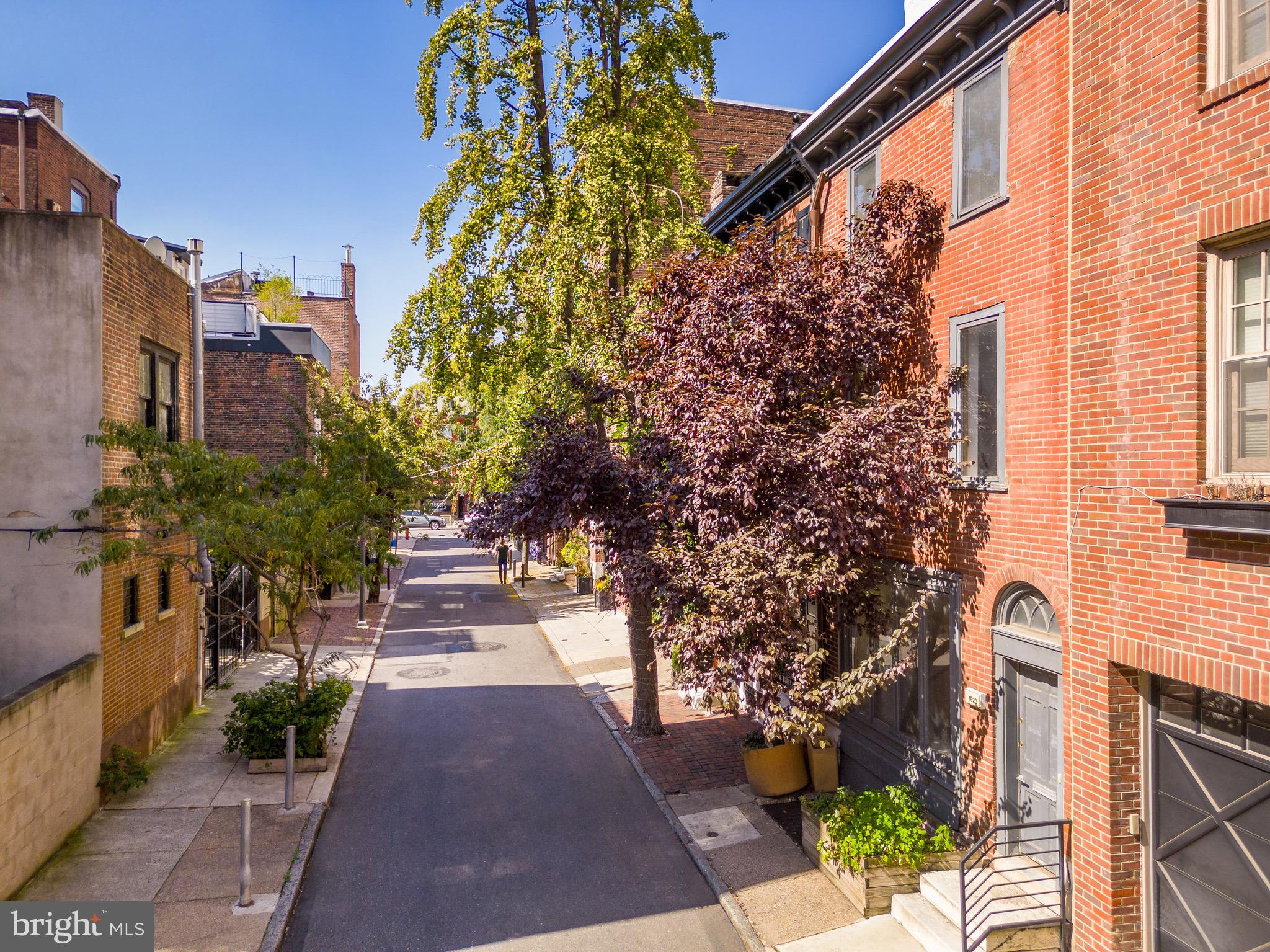 1923 Manning Street Philadelphia, PA: Historic Townhouse for Sale