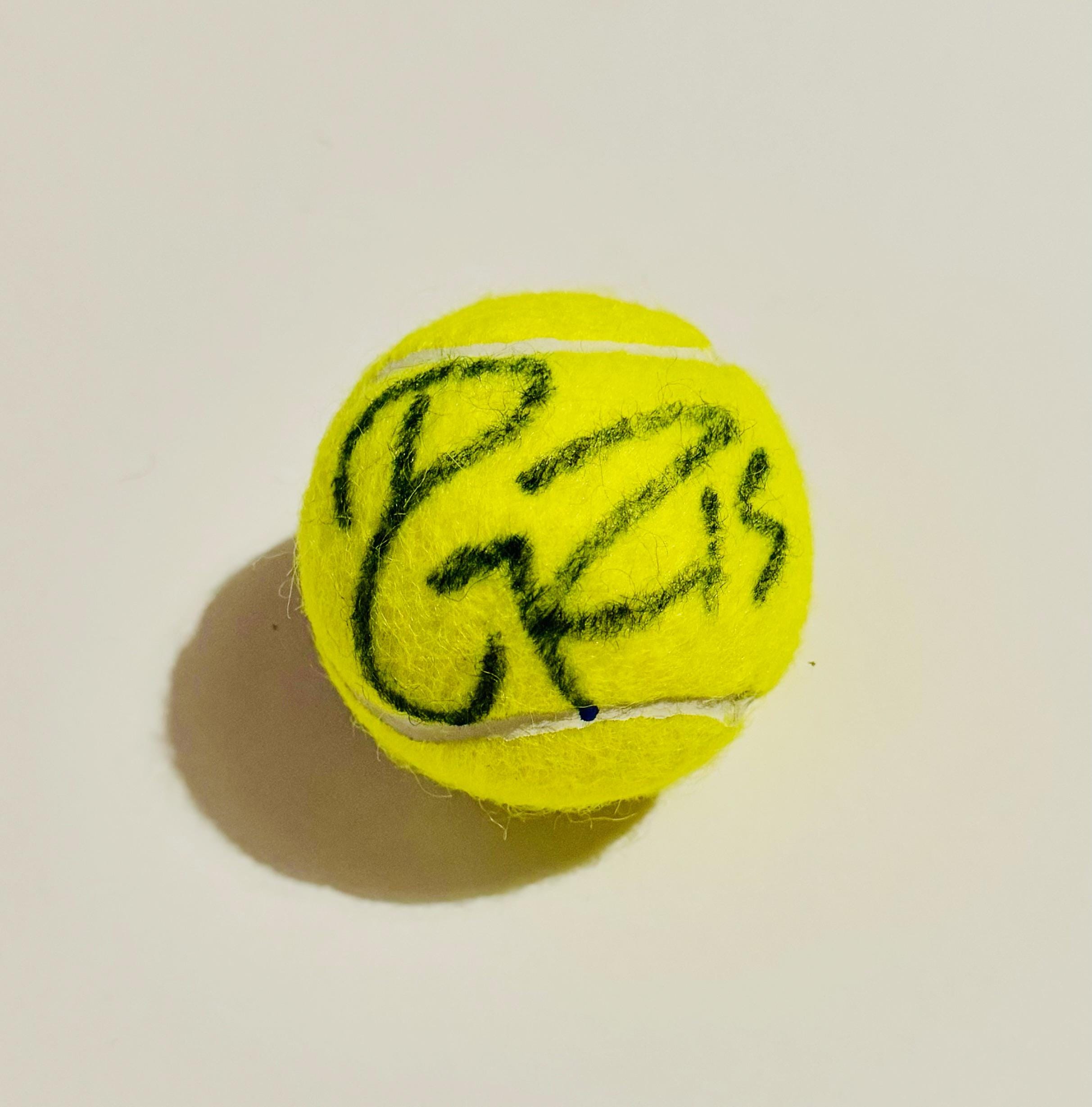 Signed Roger Federer Tennis Ball – Limited Edition for Fans