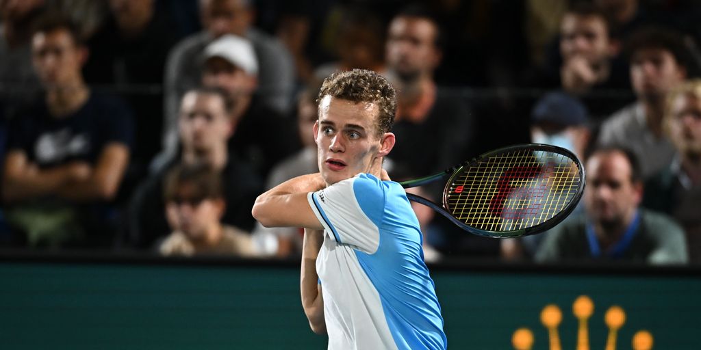 stan wawrinka vs luca van assche