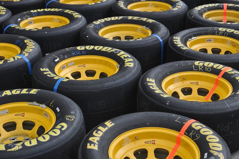 How Much Does a NASCAR Tire Weigh? Understanding the 20-30 Pound Range