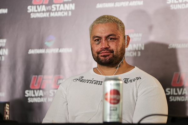 UFC Fighter Mark Hunt Struggles with Staph Infection After Loss to JDS