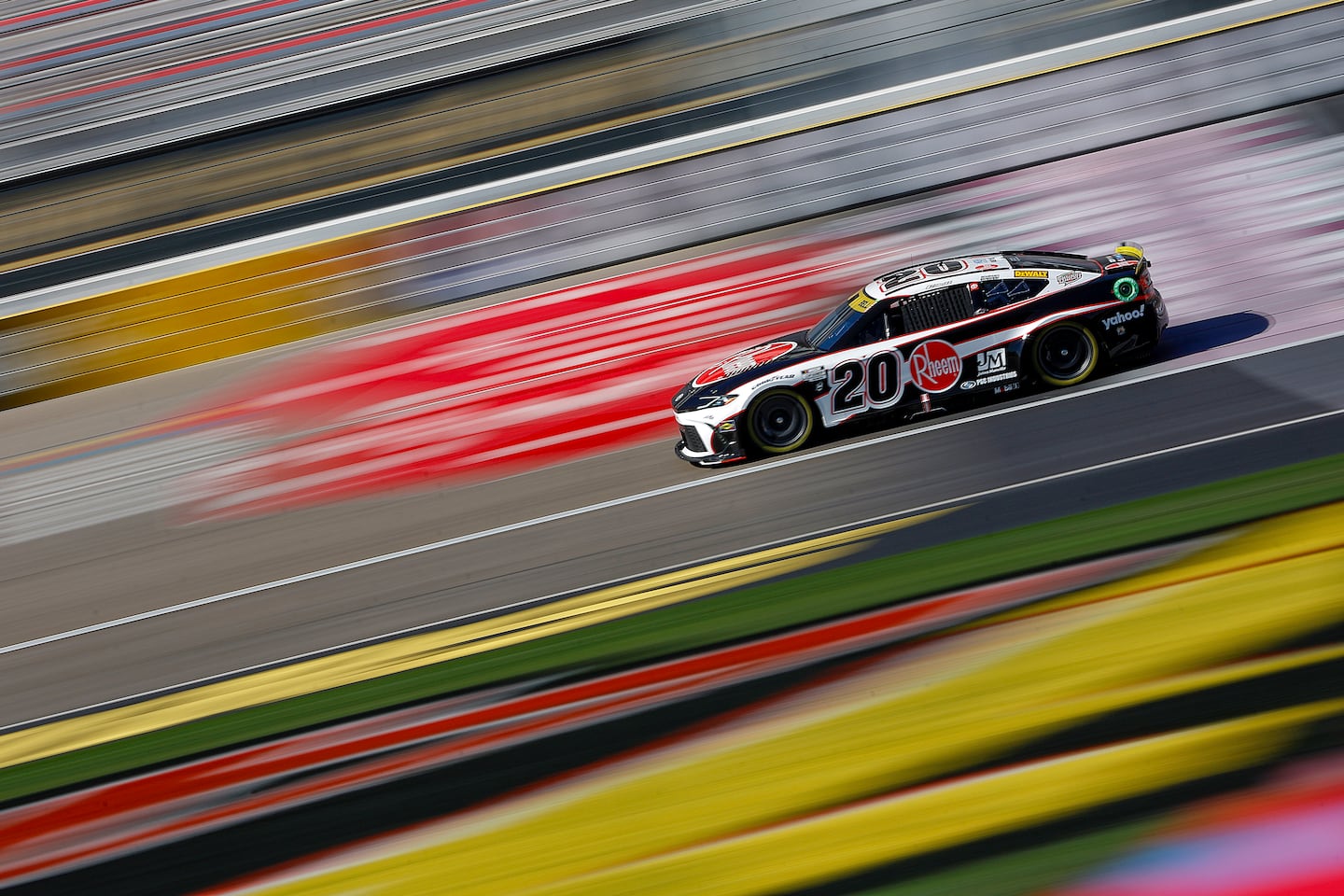 Find Out Who Grabbed the Pole for Sundays NASCAR Showdown