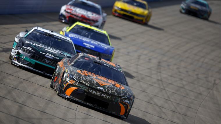 Listen Live: AM Radio NASCAR Race Coverage and Updates