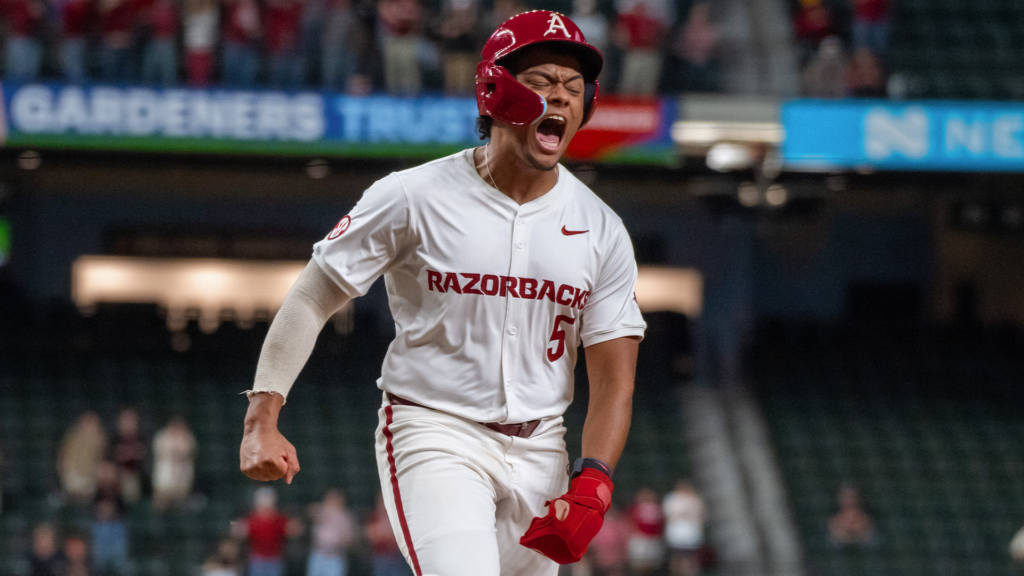 Whats the Score of the Arkansas Razorback Baseball Game? Find Out Now!