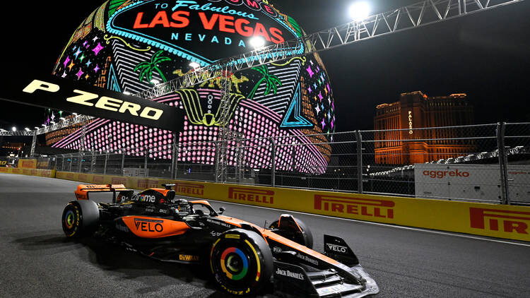 Where can I watch the Las Vegas F1 race live? Find the best viewing options!