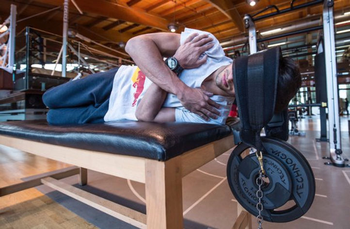 Why Do F1 Drivers Train Their Neck? Heres the Simple Reason Behind This Unusual Training!