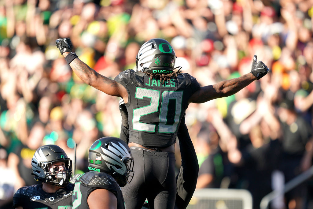 Where to Watch Oregon Ducks Football - Your Ultimate TV Guide
