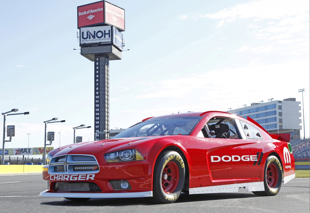 क्या डॉज सच में NASCAR में वापसी कर रहा है? NASCAR प्रशंसकों के लिए खुशखबरी!