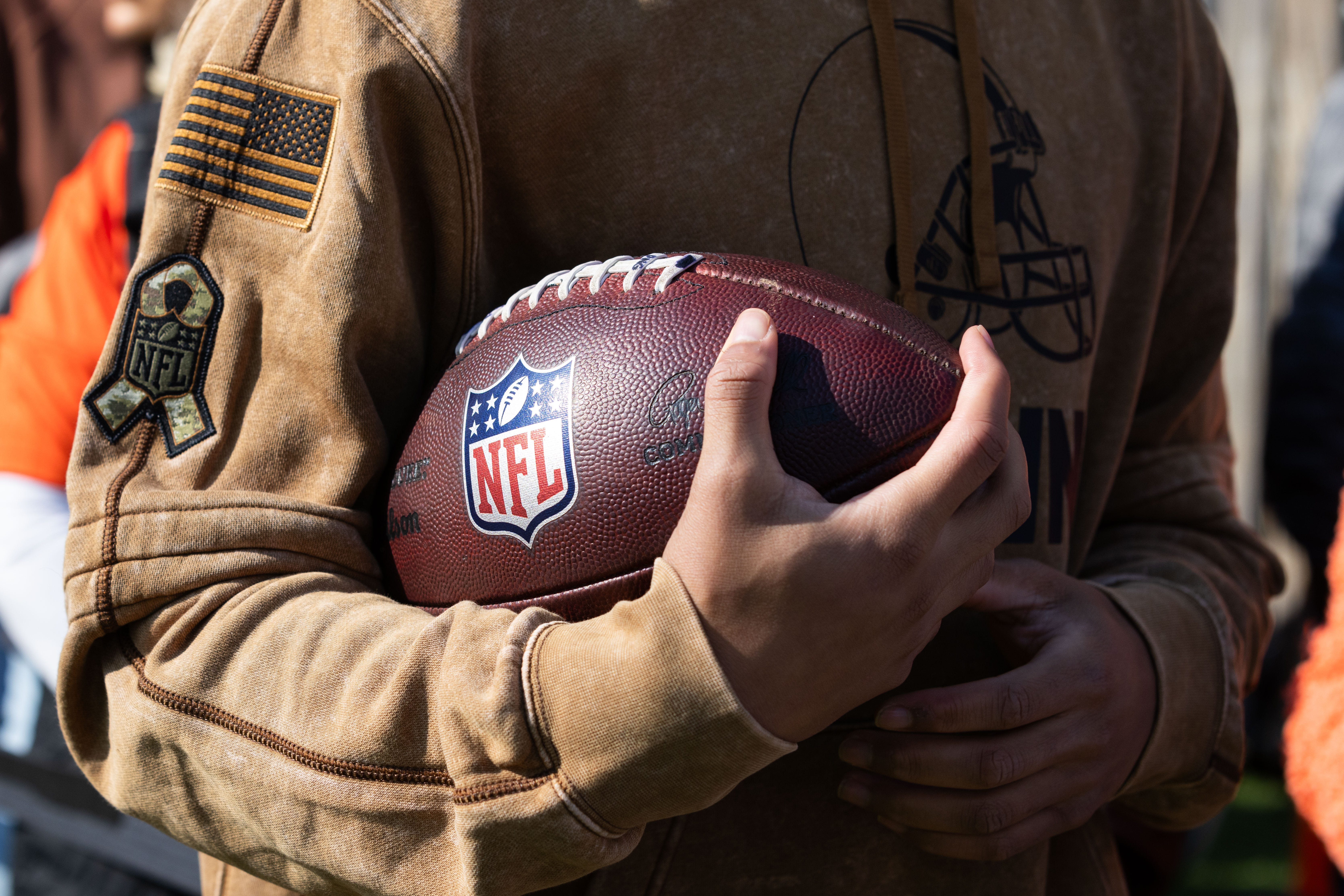 The Rise of Brown Hoodies in NFL: Why Theyre So Popular
