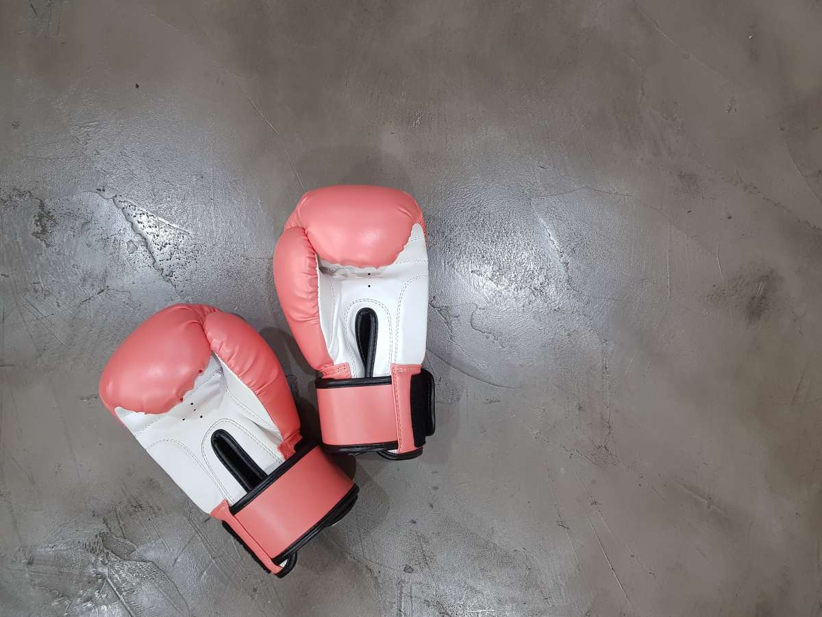Want a better fit? Heres a guide on how to break in boxing gloves effectively!