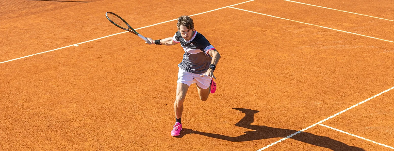 टेनिस खेलते समय क्या पहनें (what to wear in tennis) सही पोशाक का चुनाव कैसे करें?