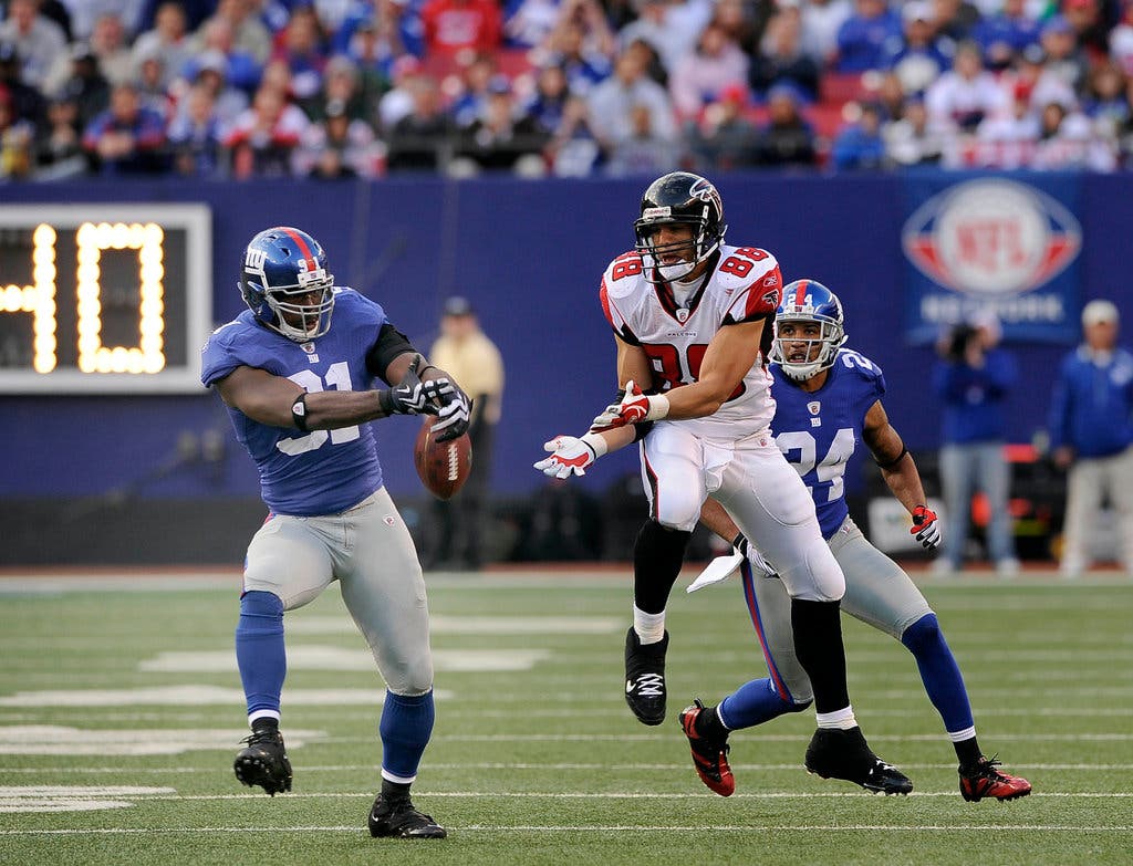 Do NFL Players Wear Girdles?  Find Out What They Wear Underneath!