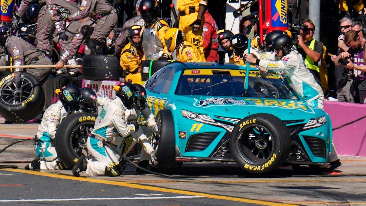 NASCAR पिट क्रू सदस्य की कमाई: क्या है उनका वेतन और भत्ते?