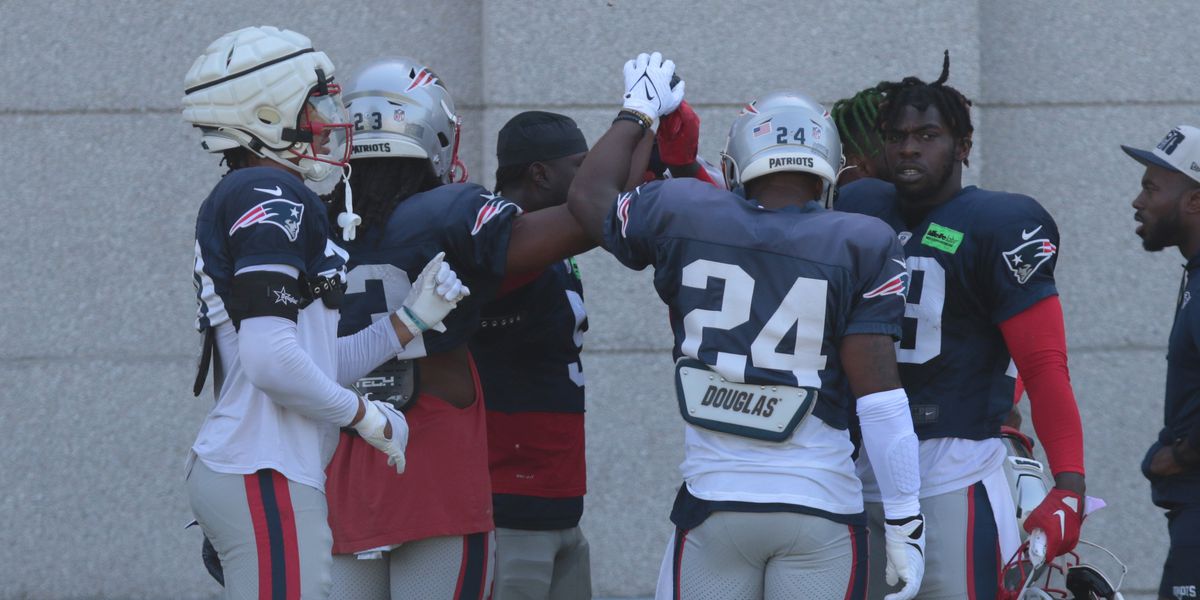 How Many People on an NFL Roster: Active, Practice, & Reserve Lists.